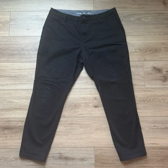 Old Navy Men’s Black Chinos - Picture 1 of 4